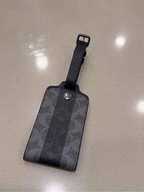 Coach Luggage Tag in Signature Canvas